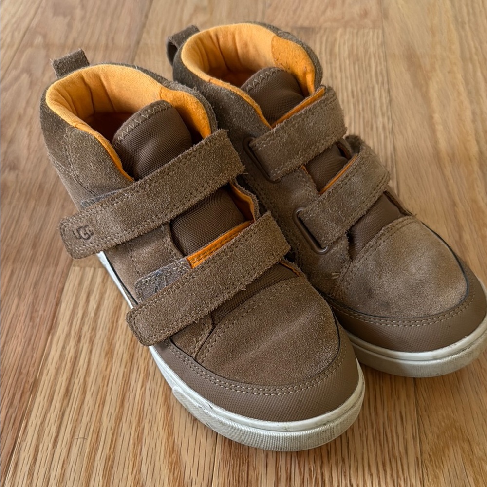 Kids Brown High-Top Shoes
